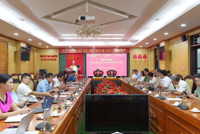 Thông tin về sắp xếp các cơ sở giáo dục trên địa bàn tỉnh Thái Nguyên và công tác chuẩn bị cho năm học 2026-2027 là nội dung chính hội nghị giao ban báo chí tháng 8/2026 của tỉnh Thái Nguyên.