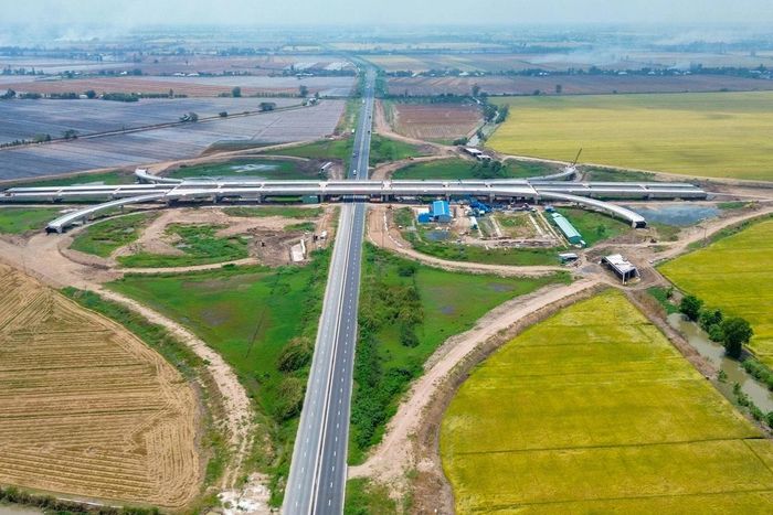 hấn đấu bảo đảm tiến độ, chất lượng Dự án đường cao tốc Châu Đốc - Cần Thơ - Sóc Trăng. Ảnh: Chinhphu.vn