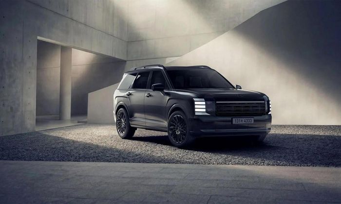 Việc nâng trần thêm 240 mm giúp không gian nội thất rộng rãi hơn. (Ảnh: Hyundai)