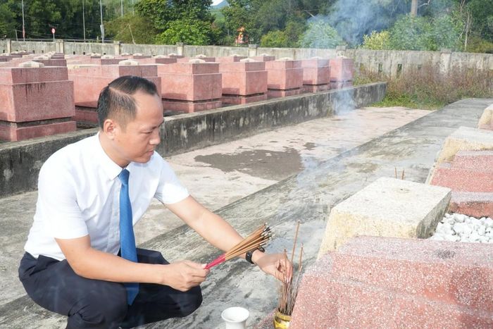 Từ sự tri ân đối với quá khứ, mỗi người càng thêm trân trọng hiện tại và có trách nhiệm với tương lai...