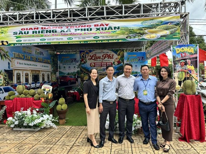 Không chỉ thu hút những mặt hàng nông sản trên địa bàn, mà lễ hội còn thu hút được sự tham gia nhiệt huyết của các xã lân cận (thuộc địa bàn huyện Krông Năng cũ).
