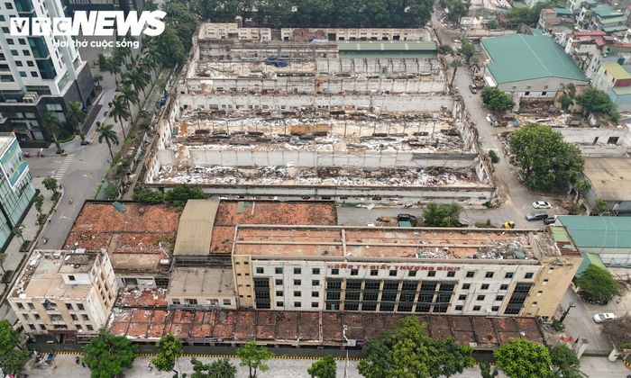 Trước đó, Công ty CP Giầy Thượng Đình đã thông qua chủ trương đầu tư dự án Nhà ở thương mại kết hợp văn phòng, thương mại, dịch vụ, trường học liên cấp Thượng Đình tại 277 Nguyễn Trãi.