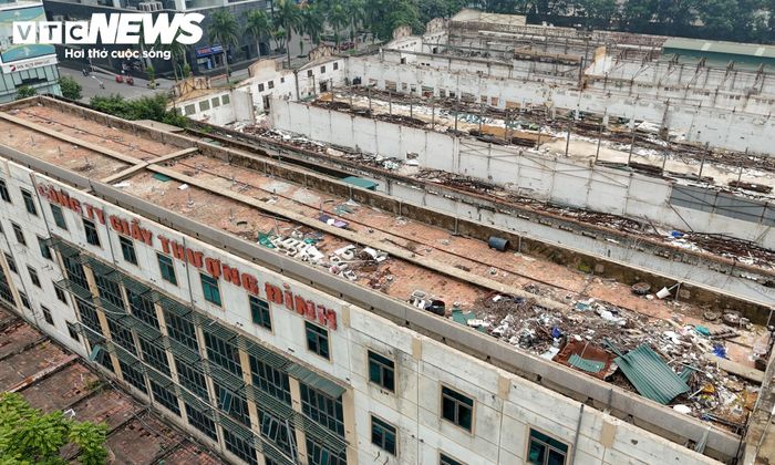 Theo kế hoạch, toàn bộ hoạt động sản xuất tại cơ sở 277 Nguyễn Trãi sẽ được di chuyển về cơ sở sản xuất giày da xuất khẩu của Công ty tại Khu công nghiệp Đồng Văn, phường Duy Hà, tỉnh Ninh Bình. Thời gian thực hiện việc di chuyển từ tháng 5 đến tháng 8/2026.