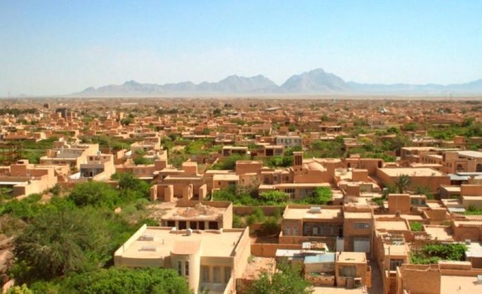 Theo Indiatimes, Madhapar được coi là một trong những ngôi làng giàu nhất thế giới, nếu xét theo số tiền gửi ngân hàng. (Ảnh: Etinsights)