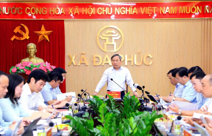 Chủ tịch UBND thành phố Hà Nội Vũ Đại Thắng chủ trì buổi làm việc với các xã Đa Phúc và Trung Giã. (Ảnh: Phạm Linh)