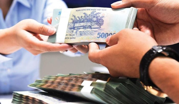 Từ ngày 10-9-2026, doanh nghiệp trả lương chậm, trả thiếu có thể bị xử phạt và buộc trả thêm tiền lãi cho người lao động. Ảnh minh họa