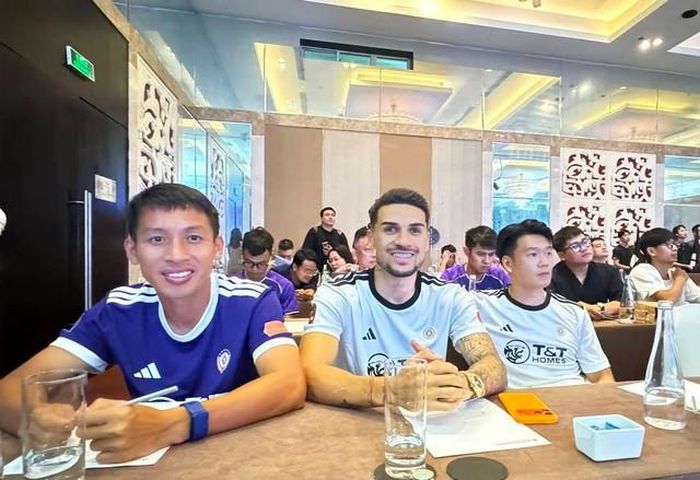 Đỗ Hoàng Hên vẫn chưa hết xúc động khi nhắc lại khoảnh khắc ghi bàn trong chung kết lượt về ASEAN Cup 2026 trên sân Mỹ Đình.