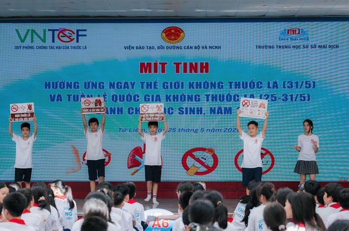 Đẩy mạnh truyền thông về phòng chống tác hại của thuốc lá trong môi trường học đường. Ảnh: Lê Hảo