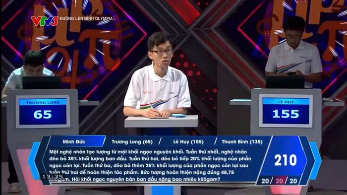 Minh Đức liên tiếp đánh mất điểm trong hai câu hỏi cuối.