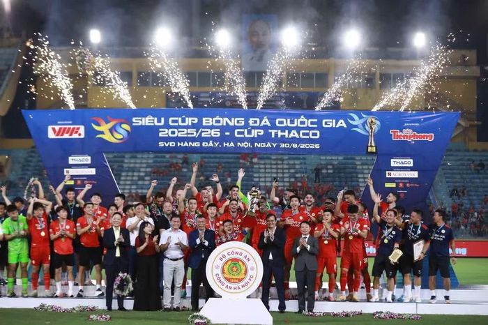 CLB Công an Hà Nội bảo toàn ngôi vô địch Siêu Cúp Bóng đá Quốc gia 2025/26 - Cúp THACO.