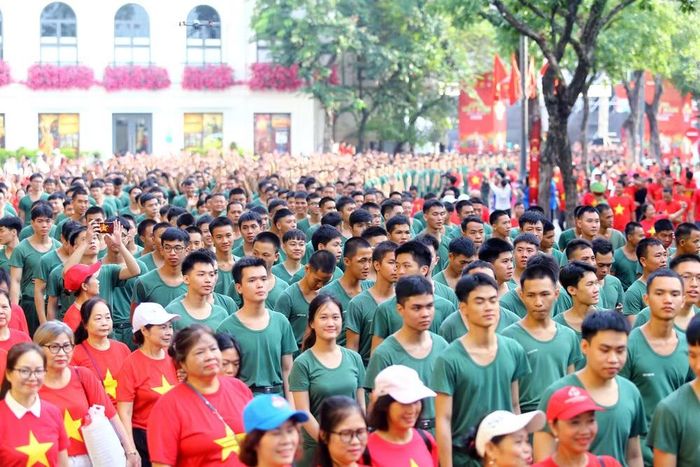 Từ cán bộ, chiến sĩ đến người dân, mỗi người góp một bước chân, cùng hướng tới mục tiêu 10 tỷ bước xanh vì một Việt Nam vững bền