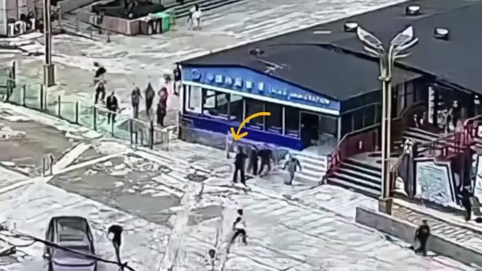 "Hôm đó anh ấy đang làm nhiệm vụ của đội phản ứng nhanh. Hoàng Bành là người chăm chỉ, cẩn thận, luôn cố gắng hoàn thành tốt mọi nhiệm vụ được giao", Nhạc Cát nói.