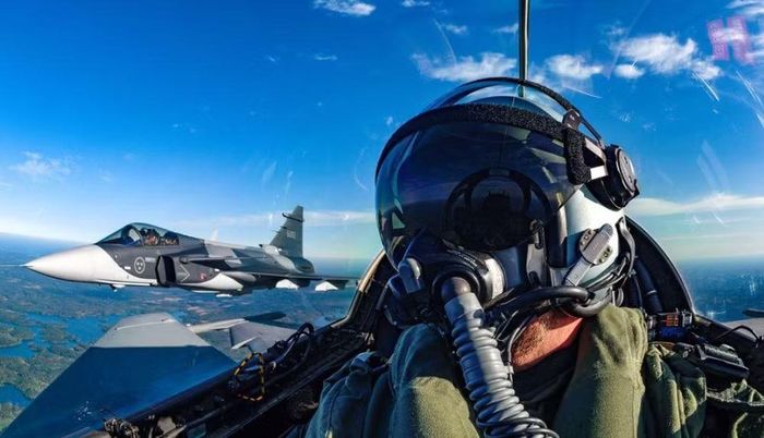 Việc bàn giao chiến đấu cơ Gripen cho Brazil bắt đầu vào năm 2020.