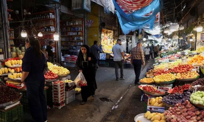 Phát biểu trên truyền hình nhà nước tối 28/8, ông Pezeshkian cho biết xuất nhập khẩu của Iran đã giảm 25-35% trong vài tháng gần đây.