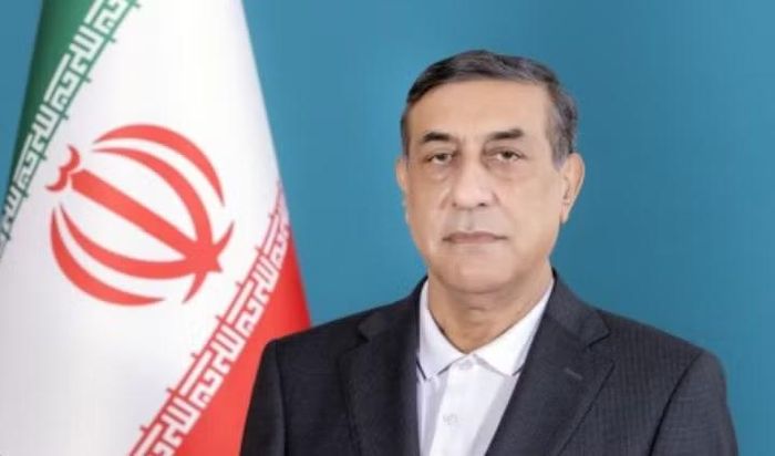 Ông cho biết Iran không thể nhập khẩu đủ xăng để bù đắp sản lượng thiếu hụt trong nước.