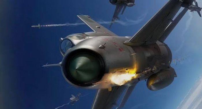 Khi MiG-21 xuất hiện, chiến tranh trên không đang bước vào thời đại tên lửa không đối không. Nhiều nhà hoạch định quân sự tin rằng radar và tên lửa có thể cho phép tiêm kích tiêu diệt đối phương trước khi 2 máy bay áp sát.