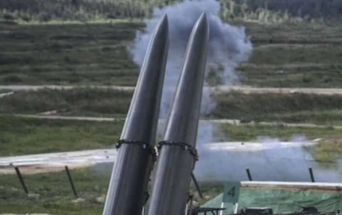 Mối đe dọa từ UAV khiến Nga phải đưa một số bệ phóng thực hiện các đòn tấn công nhằm vào khu vực Kiev lùi sâu hơn khỏi tỉnh Bryansk. Sự xuất hiện của phiên bản tên lửa có tầm bắn 550 km vì thế tạo ra thay đổi đáng chú ý.