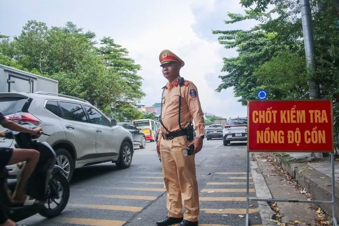Cảnh sát giao thông tiếp tục tăng cường các biện pháp nhằm phòng ngừa các vụ tai nạn giao thông nghiêm trọng và đặc biệt nghiêm trọng