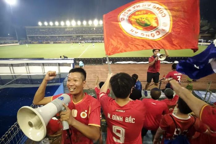 Sự chuyên nghiệp, văn hoá trong cổ vũ đội nhà của các fan ngoài tình cảm với đội bóng thì có công sức không nhỏ của các thủ lĩnh cổ động viên