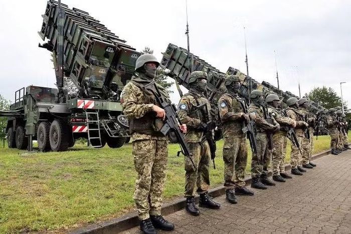 Để nhận viện trợ, chính phủ Ukraine phải cung cấp cho Ủy ban châu Âu thông tin về kế hoạch mua sắm, bao gồm các hợp đồng nêu rõ thiết bị, nhà cung cấp và ngày giao hàng, tiếp đó cơ quan này sẽ phân bổ kinh phí sau khi xác minh những tài liệu tiếp nhận.