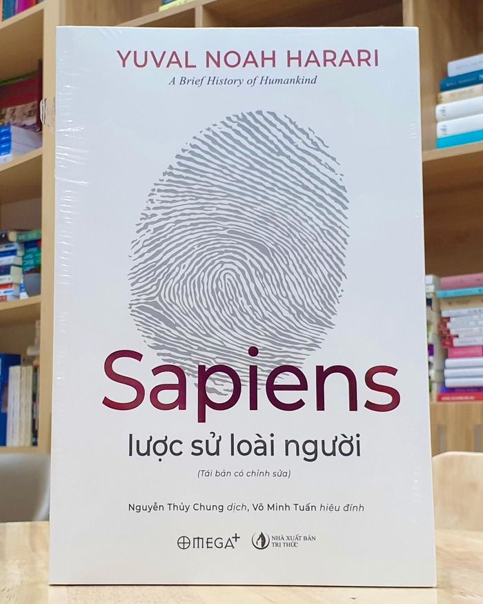 Juan Mata nhắc đến Murakami, Borges, Bukowski và Harari trong danh sách tác giả yêu thích. Ảnh: @kimlongbook/IG, Alpha Books.