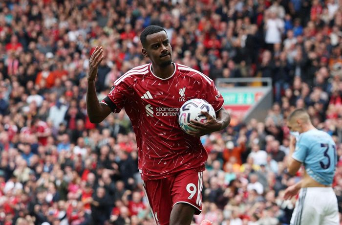  Liverpool vẫn chưa biết đến hương vị chiến thắng mùa này. 