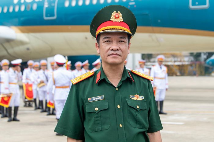 Trao đổi với phóng viên, Đại tá, Nghệ sĩ Ưu tú Đào Quang Tiến (Phó đoàn trưởng chuyên môn âm nhạc, Đoàn Nghi lễ Quân đội) cho biết: "Việc đưa đội quân nhạc lên biểu diễn ở độ cao 10.000 m trên chuyến bay đúng dịp Quốc khánh 2/9 vừa là niềm vinh dự, tự hào, vừa đặt ra những yêu cầu mới đối với mỗi cán bộ, nhạc công. Với tâm thế và bản lĩnh của người cán bộ, nhạc công Đoàn Nghi lễ Quân đội, chúng tôi đã chủ động chuẩn bị kỹ lưỡng, sẵn sàng thực hiện nhiệm vụ". 