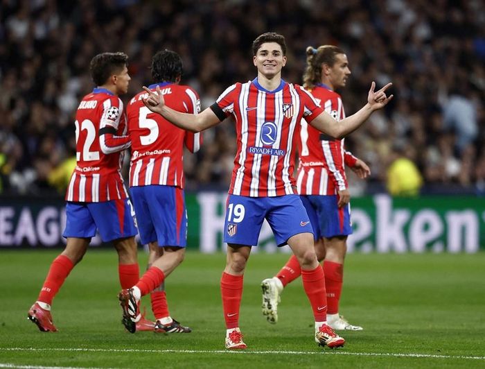 Alvarez vẫn một lòng hướng về Barcelona