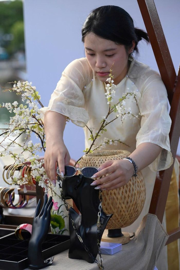 Mỗi sản phẩm chứa đựng câu chuyện về chất liệu, vùng đất và những sáng tạo của chính người thiết kế