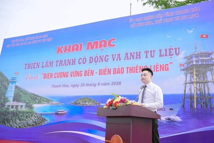 Ông Nguyễn Quốc Huy, Phó Cục trưởng Cục Văn hóa cơ sở, Gia đình và Thư viện phát biểu tại lễ khai mạc triển lãm