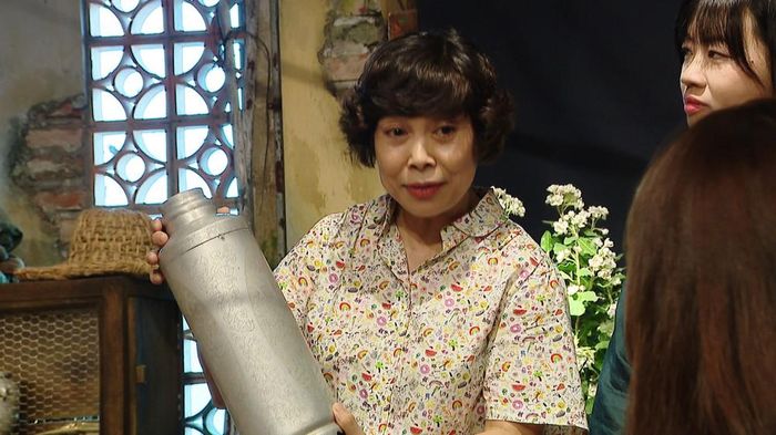 ... đến những vật dụng trong đời sống sinh hoạt chế tác từ phế liệu của chiến tranh...