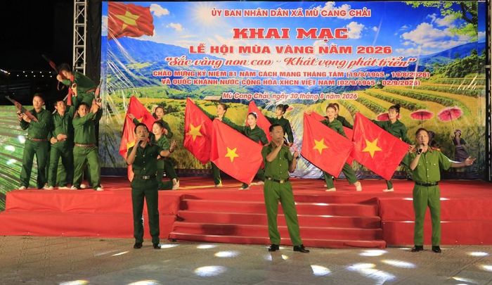 Chương trình tiết mục văn nghệ tại lễ khai mạc. Ảnh: Đinh Thùy - TTXVN