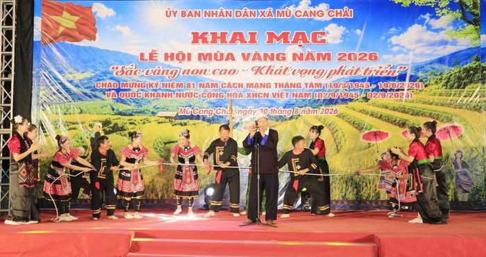 Chương trình tiết mục văn nghệ tại lễ khai mạc. Ảnh: Đinh Thùy - TTXVN