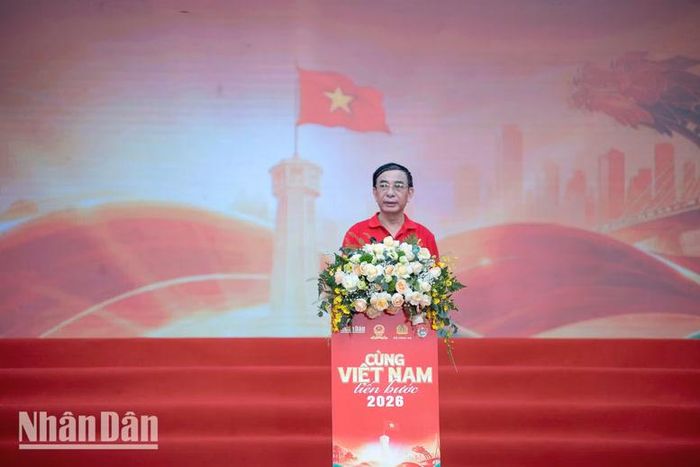 Đại tướng Phan Văn Giang, Ủy viên Bộ Chính trị, Phó Thủ tướng, Bộ trưởng Bộ Quốc phòng phát biểu tại chương trình - Ảnh: Báo Nhân dân
