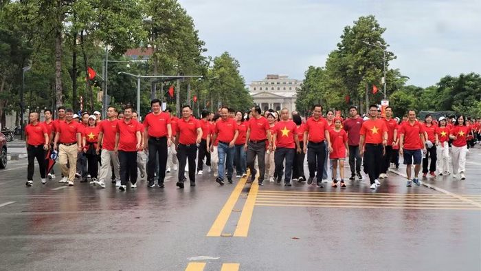 Tuyến đường đi bộ dự kiến xuất phát ở Quảng trường Hồ Chí Minh, đi ra đường Trường Thi rẽ trái; đi hết đường Trường Thi và sẽ quay về điểm xuất phát. (Ảnh: HP)