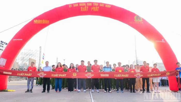 Các đại biểu sẵn sàng xuất phát.