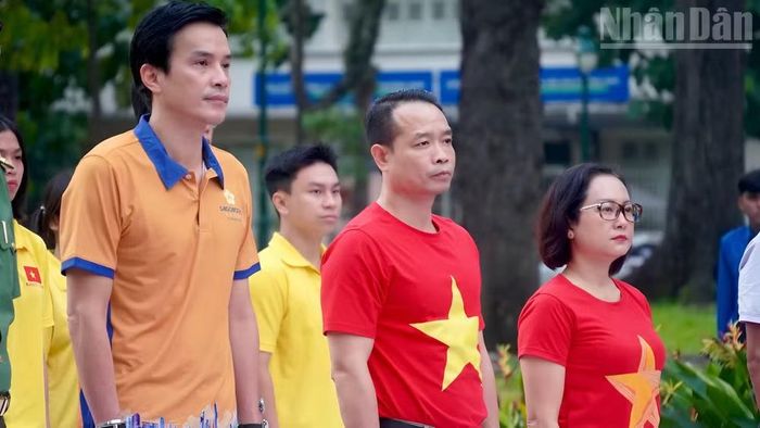 Đại biểu dự lễ thượng cờ tại điểm cầu Thành phố Hồ Chí Minh.