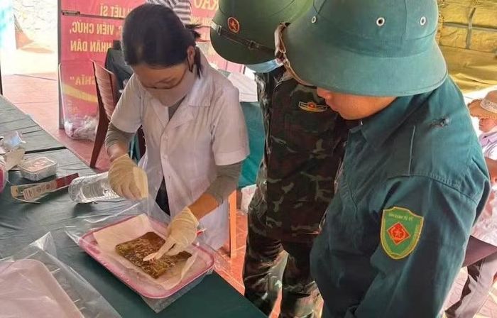 Di vật mang tên liệt sĩ Nguyễn Toàn Quyền được tìm thấy tại Nghĩa trang liệt sĩ Đại Chánh, xã Phú Thuận, thành phố Đà Nẵng. (Ảnh: QUANG CƯỜNG)