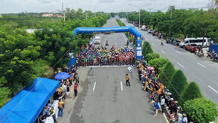 Cuộc đua xe đạp tranh Cúp Saigontourist Group góp phần quảng bá hình ảnh thành phố. (Ảnh: Ban tổ chức cung cấp)