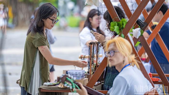 Ai cũng muốn sẽ sắm được cho mình những món quà ý nghĩa.