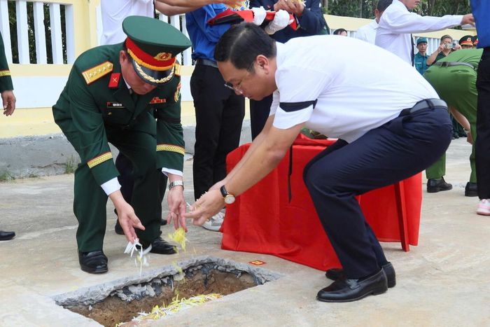 Lễ truy điệu và an táng các hài cốt liệt sĩ