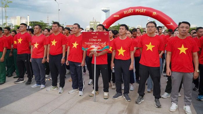 Gần 1.000 người tham gia tại điểm cầu thành phố Huế.