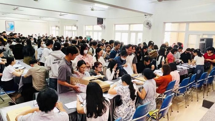 Đông sinh viên nhập học tại nhà trường năm 2026.