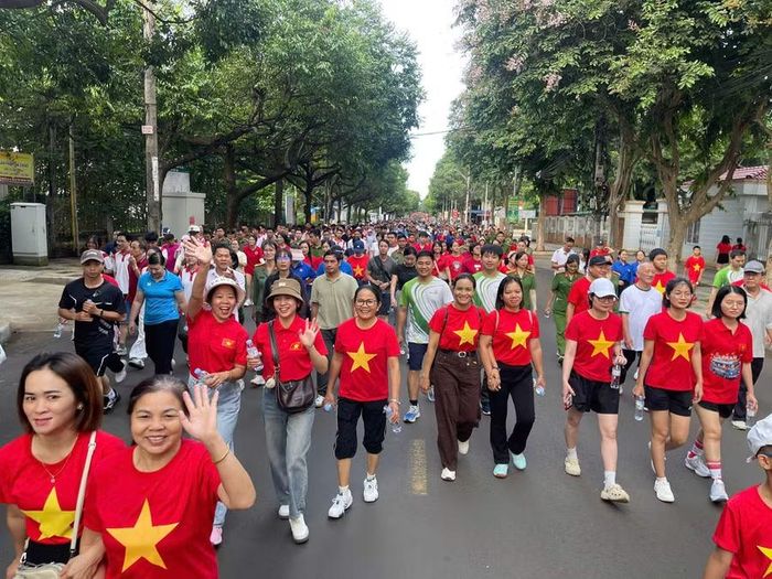 Người dân tham gia chương trình.