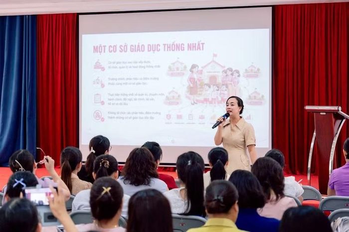 Kế hoạch phát triển nhà trường cần hướng tới nguyên tắc “một nhà trường - một chiến lược - một chuẩn chất lượng”.