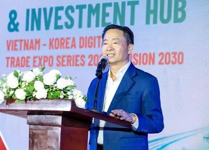 Ông Trần Văn Chín, Chủ tịch HĐQT Arobid, cho biết nền tảng sử dụng dữ liệu doanh nghiệp, sản phẩm và nhu cầu giao dịch để AI hỗ trợ quá trình tìm kiếm, phân tích và ghép nối đối tác.