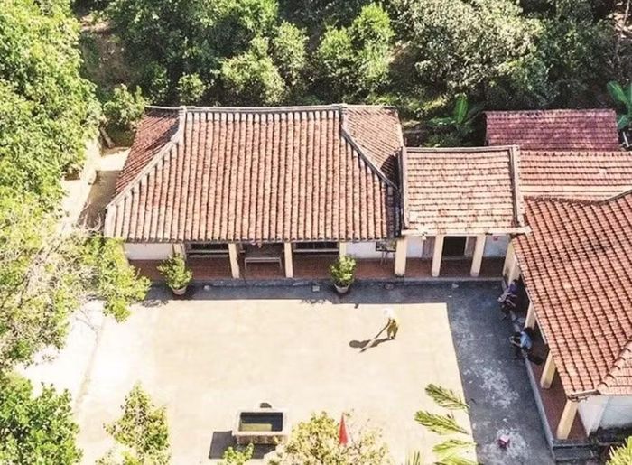 Làng Lộc Yên đang sở hữu hệ thống nhà cổ, trong đó nhiều ngôi nhà có niên đại hơn 100 năm. Ảnh: Lê Quân