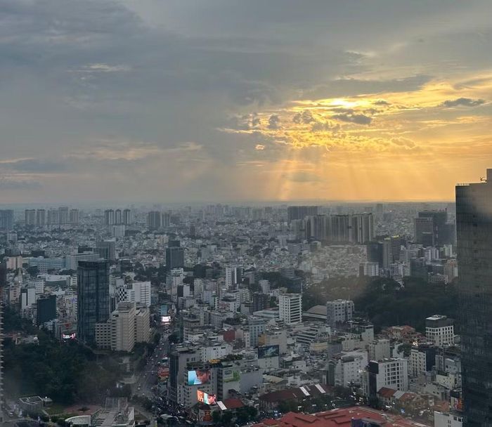 Ngày 31/8, TP HCM và khu vực Nam Bộ có nắng gián đoạn trong ngày. Ảnh: T. Vân