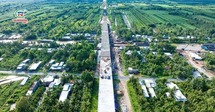 Công trường dự án cao tốc Châu Đốc - Cần Thơ - Sóc Trăng