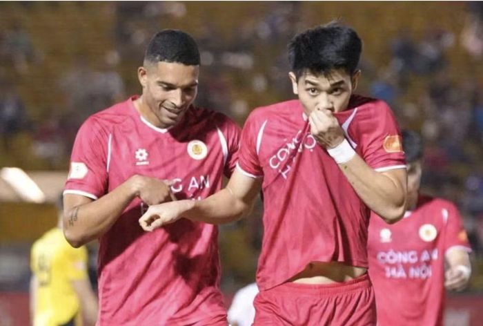 Đình Bắc từng phá lưới Công an TPHCM trong lần đối đầu ở lượt về V.League 2025/26.